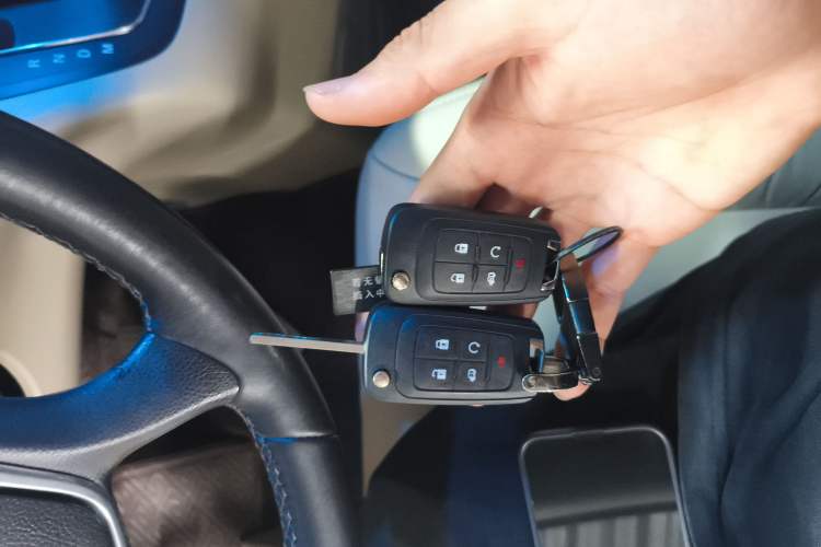 Used Buick GL8 2017 25S Luxury Version China V Standard Vehicle Key