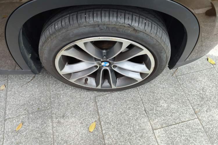 Used BMW X1 2015 sDrive18i Leading Edition
