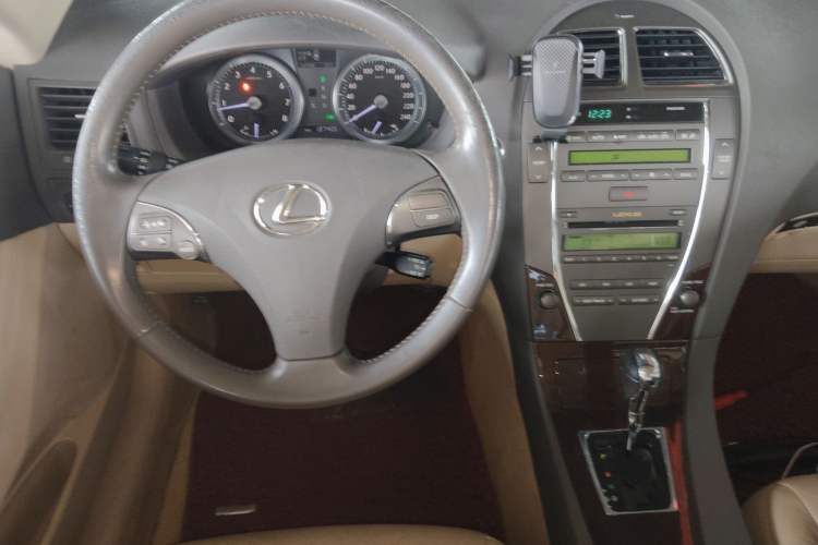 Used Lexus ES 2010 240 Elegant Edition
