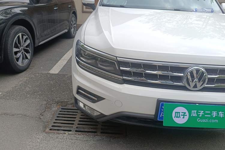 Used Volkswagen Tiguan L 2018 380TSI Automatic All-Wheel Drive Luxury Edition
