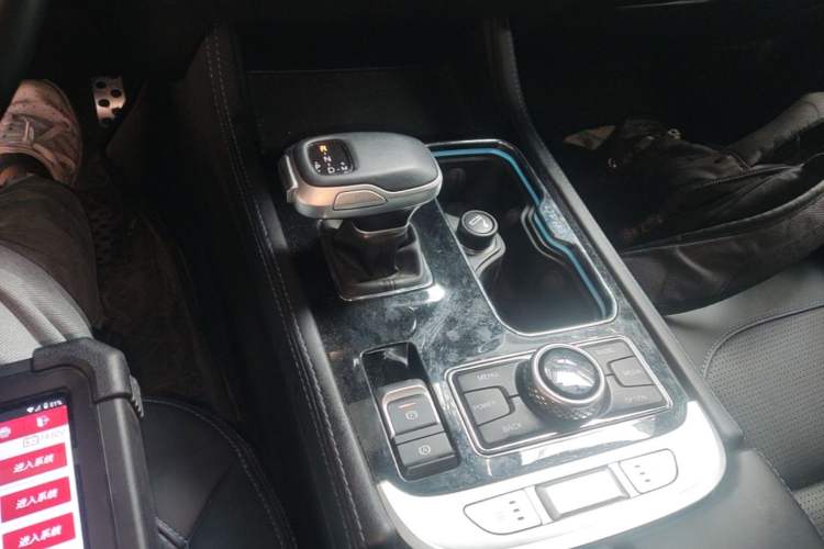 Used BAIC Off-Road BJ40 2021 2.0D Automatic Four-Wheel Drive Blade Hero Edition Adventurer Type Gear Lever