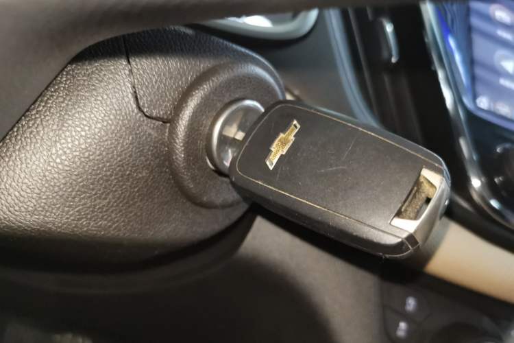 Used Chevrolet Monza 2022 320 Automatic Enjoyment Sunroof Version Vehicle Key