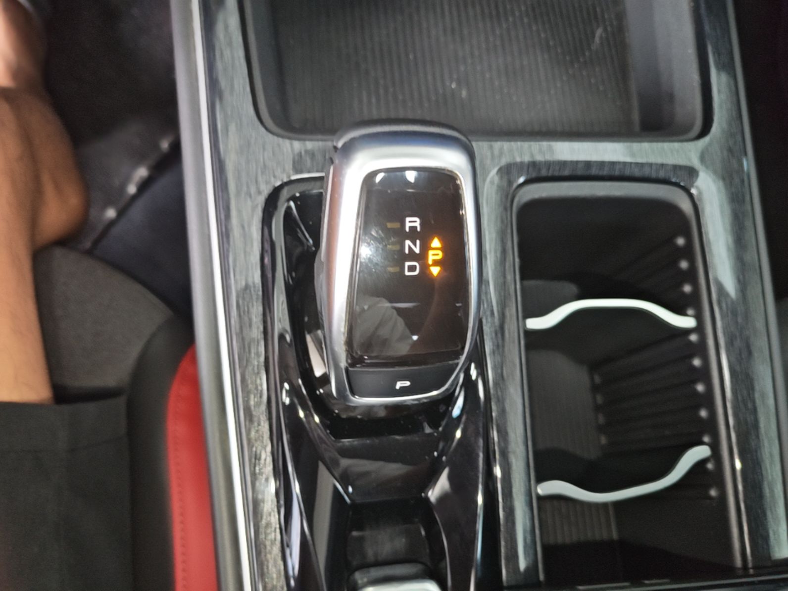 Dongfeng Aeolus Yixuan MAX 2024 1.5T Luxury Edition — снимка 16