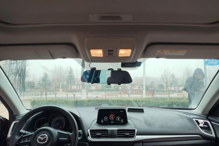 Used Mazda Mazda 3 Axela 2017 Sedan 1.5L Automatic Luxury Model Emission Standard China V
