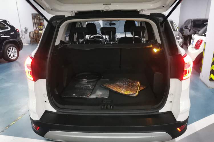 Used Ford Kuga 2017 EcoBoost 180 Two-Wheel-Drive Elite Trim