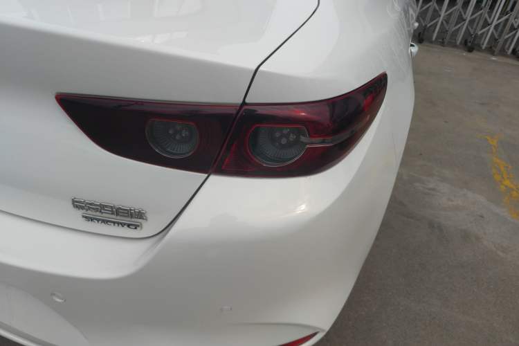 Used Mazda 3 Axela 2022 2.0L Automatic Zhiya Edition Exterior 3