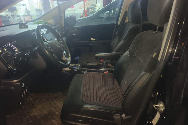 Used Honda Elysion 2016 2.4L Comfort Edition
