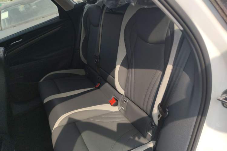 Used Volkswagen ID.7 VIZZION 2024 PRO Model Left Rear Seat