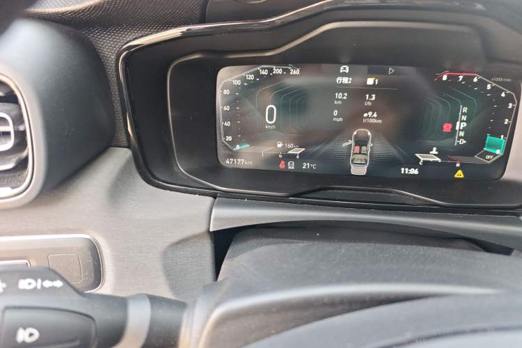 Used Lynk & Co 02 2021 1.5TD DCT Two-Wheel Drive Power Plus Odometer Close Up