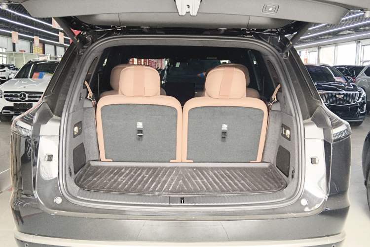 Used ONVO Luxeed L90 2025 Model—Ultra Six-Seater Version