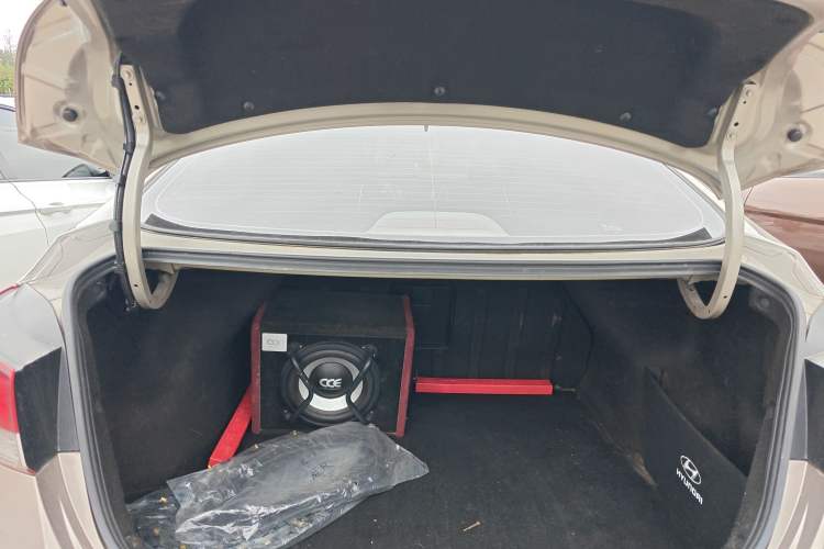 Used Hyundai Elantra (5th Generation / Langdong) 2016 1.6L Automatic Prestige Model