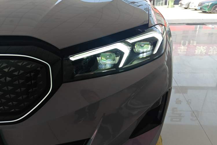 Used BMW i3 2025 eDrive 40 L Midnight Edition Left Front Headlight