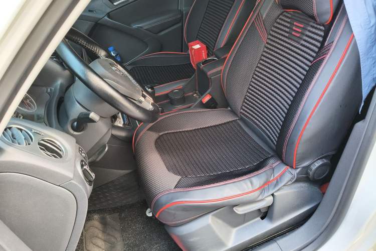 Used Volkswagen Tiguan L 2016 300TSI Manual Two-Wheel Drive Trend Edition