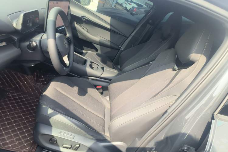 Used Volkswagen ID.UNYX 2024 Pro Long-Range Version Left Front Seat