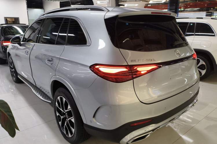 Used Mercedes-Benz GLC 2023 GLC 260 L 4MATIC Luxury 7-Seater Rear Left 45 Deg