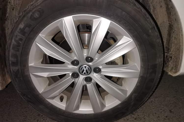 Used Volkswagen Bora 2019 Facelift Bora·Legend 1.5L Automatic Fashion Edition China VI Standard Right Front Wheel Hub