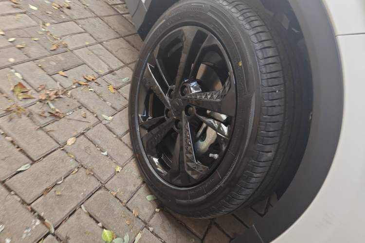 Used Geely Auto Coolray 2025 Bin Yue L 1.5T DCT Starlight Edition