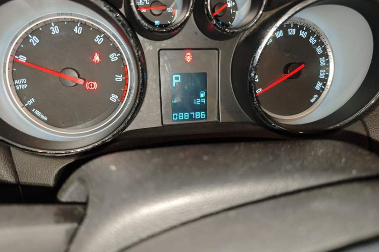 Used Buick Encore 2015 1.4T Automatic Two-Wheel Drive Urban Elite Version