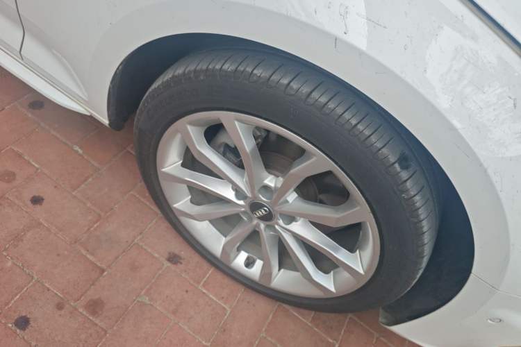 Used Audi A4L 2019 40 TFSI Fashion Version China V