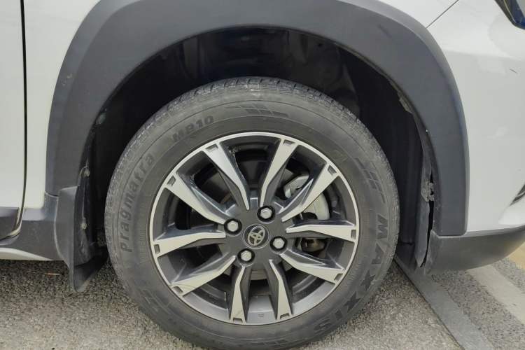 Used Toyota YARiS L Zhi Xuan 2022 1.5L CVT Luxury PLUS Edition