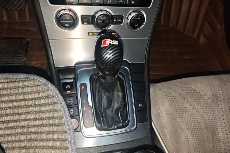 Used Volkswagen Magotan 2012 Travel Edition 2.0 TSI Comfort Version