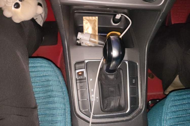 Used Volkswagen Golf Sportsvan 2016 1.6L Automatic Comfort Model Gear Lever