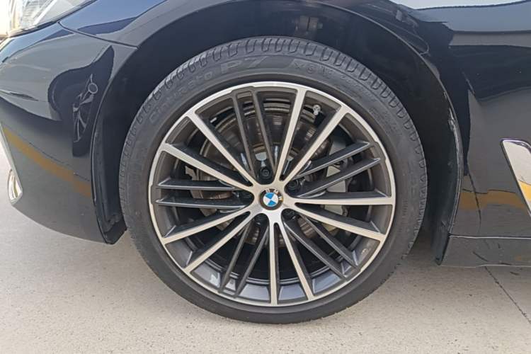 Used BMW 5 Series 2022 Restyled 530Li Leading Edition M Sport Package