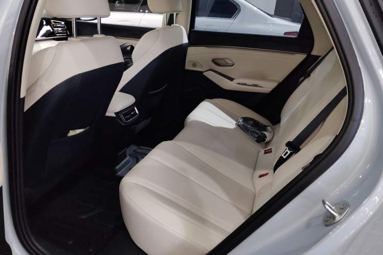 Used BYD Qin L 2024 DM-i 80KM Leading Model
