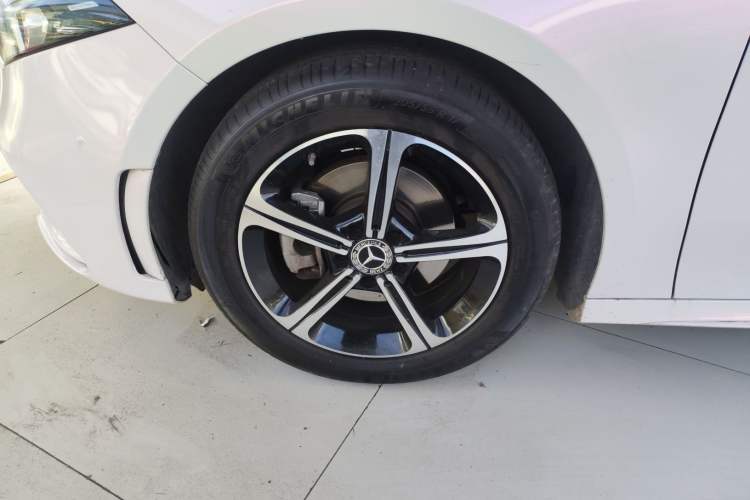 Used Mercedes-Benz A-Class 2022 Revised Version A 200 L Sport Sedan Fashionable Style
