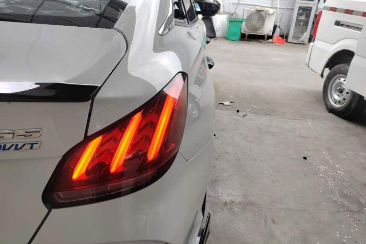 Used MG 5 2021 Revised Version 180 DVVT CVT Youth Luxury Edition Right Rear Taillight