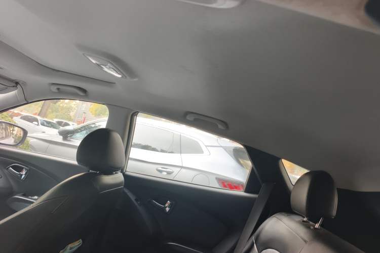 Used Hyundai ix35 2015 2.0L Automatic 2WD Smart Type China IV
