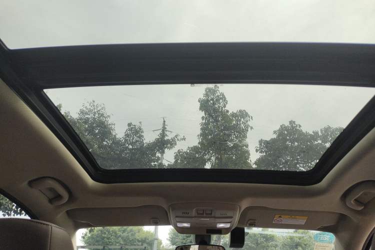 Used Buick Envision 2017 20T Two-Wheel Drive Elite Version Headliner