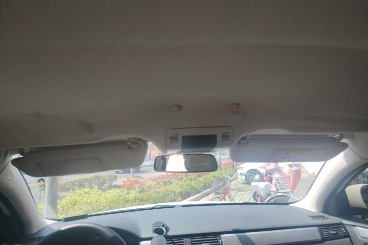 Used Qoros 3 2014 Sedan 1.6L Automatic Zhiyue Model Headliner