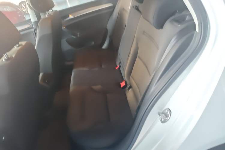 Used Volkswagen Golf 2017 1.6L Automatic Comfort Million-Vehicle Anniversary Edition