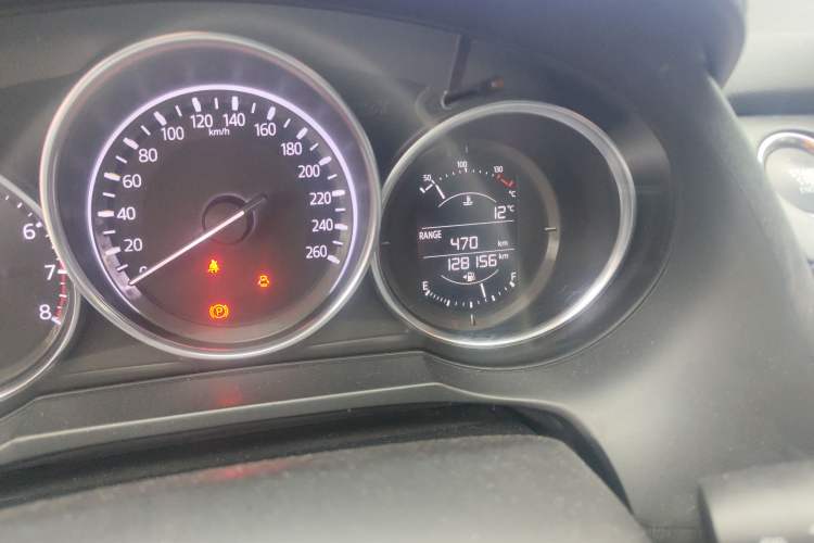 Used Mazda Atenza 2017 2.0L Blue Sky Luxury Edition
