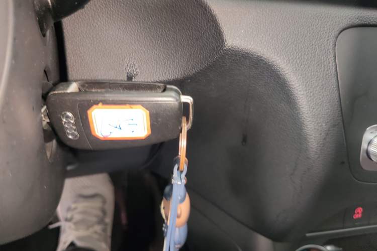 Used Audi Q3 2018 30th Anniversary Edition 30 TFSI Fashion Model Vehicle Key