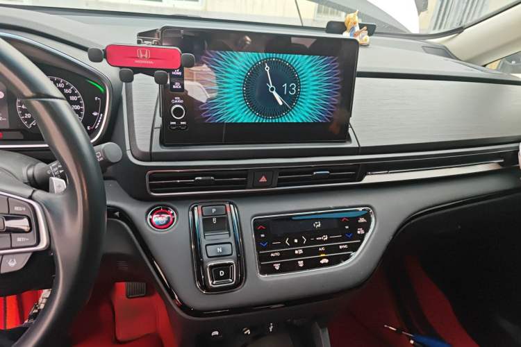 Used Honda Elysion 2022 2.0L eHEV Luxury First Edition Audio And AC Panel