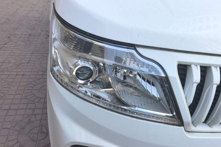 Used CHANGAN KAICHENG Ruixing M60 2023 1.5L GDI Comfort Van 2-Seater Right Front Headlight