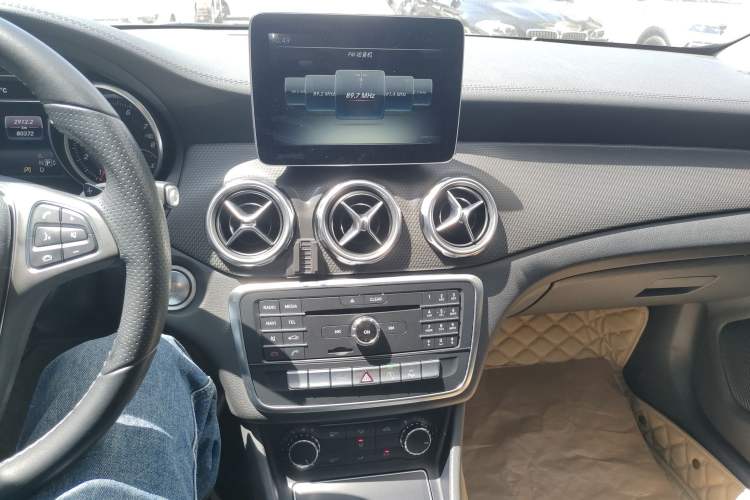 Used Mercedes-Benz GLA 2017 GLA 200 Fashion Model
