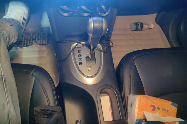 Used Nissan Qashqai 2015 2.0 XL Coolfire CVT 2WD Gear Lever