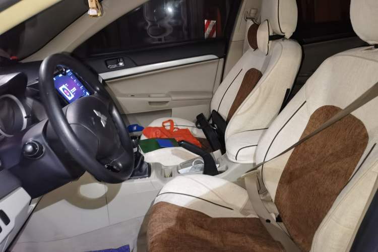 Used Mitsubishi Lancer EX 2011 Fashion Edition 1.8L Manual Smart Type Left Front Seat