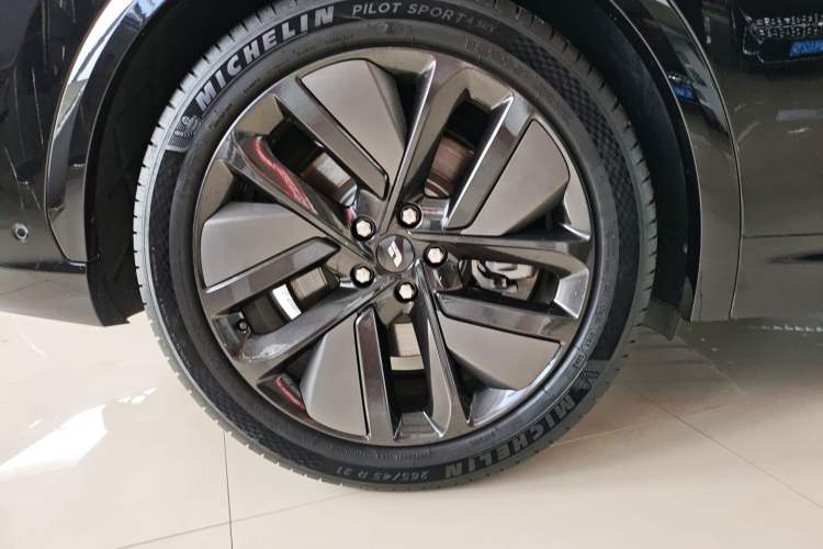 Used Li Auto L7 2024 Ultra Model Right Rear Wheel Hub