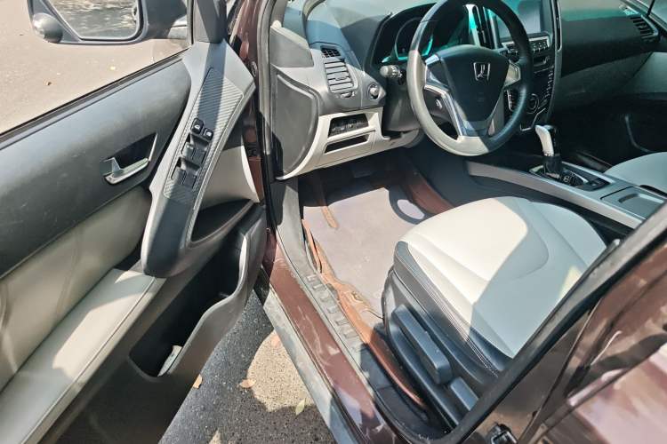 Used Luxgen U6 SUV 2014 1.8T Fashion Edition
