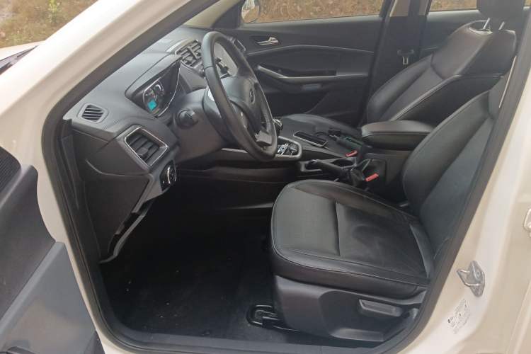 Used Ford Escort 2017 Happy Edition 1.5L Manual Fashion Model