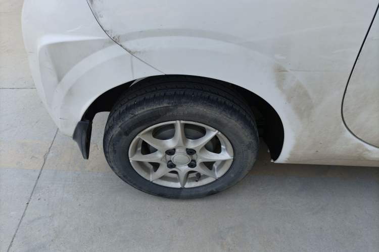 Used Roewe Clever 2022 311km QiQi BoBo Edition Right Rear Wheel Hub