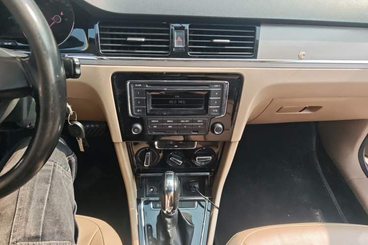 Used Volkswagen Bora 2013 1.4T Automatic Comfort Model