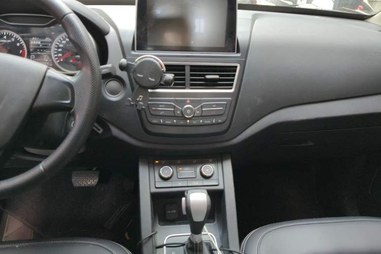 Used Bestune X40 2017 1.6L Automatic Luxury Model
