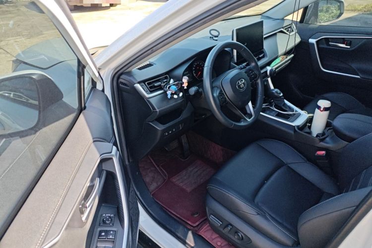 Used Toyota Wildlander 2022 2.0L CVT Two-Wheel Drive Luxury PLUS Edition
