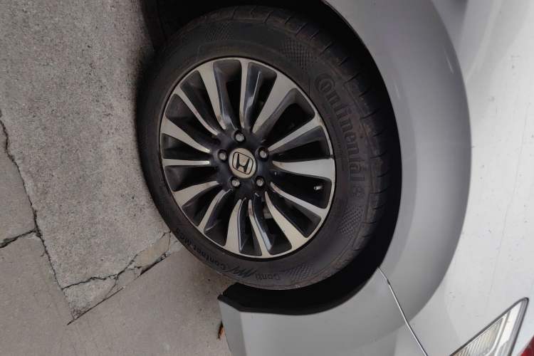 Used Honda Crider 2013 1.8L automatic luxury edition