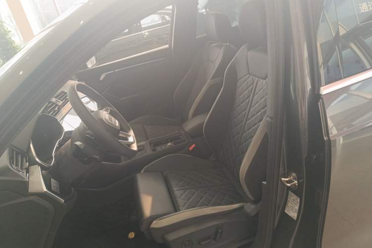 Used Audi Q3 2025 quattro 45th Anniversary Edition 35TFSI Progressive Dynamic Model
